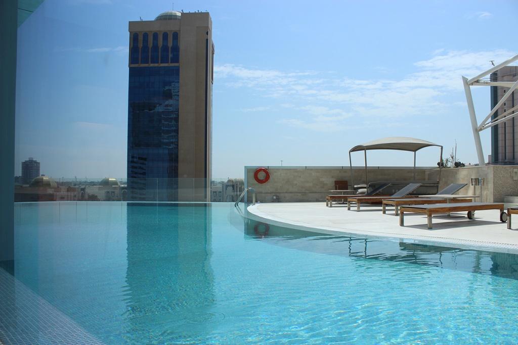 Ramee Grand Hotel And Spa Manama Exteriör bild The pool at the hotel