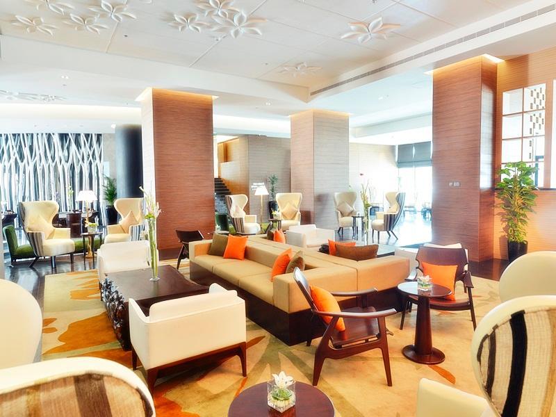 Ramee Grand Hotel And Spa Manama Exteriör bild The lobby of the hotel