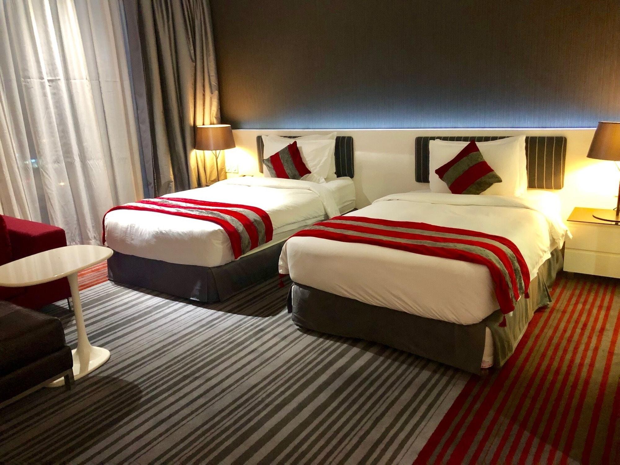 Ramee Grand Hotel And Spa Manama Exteriör bild A room at the hotel