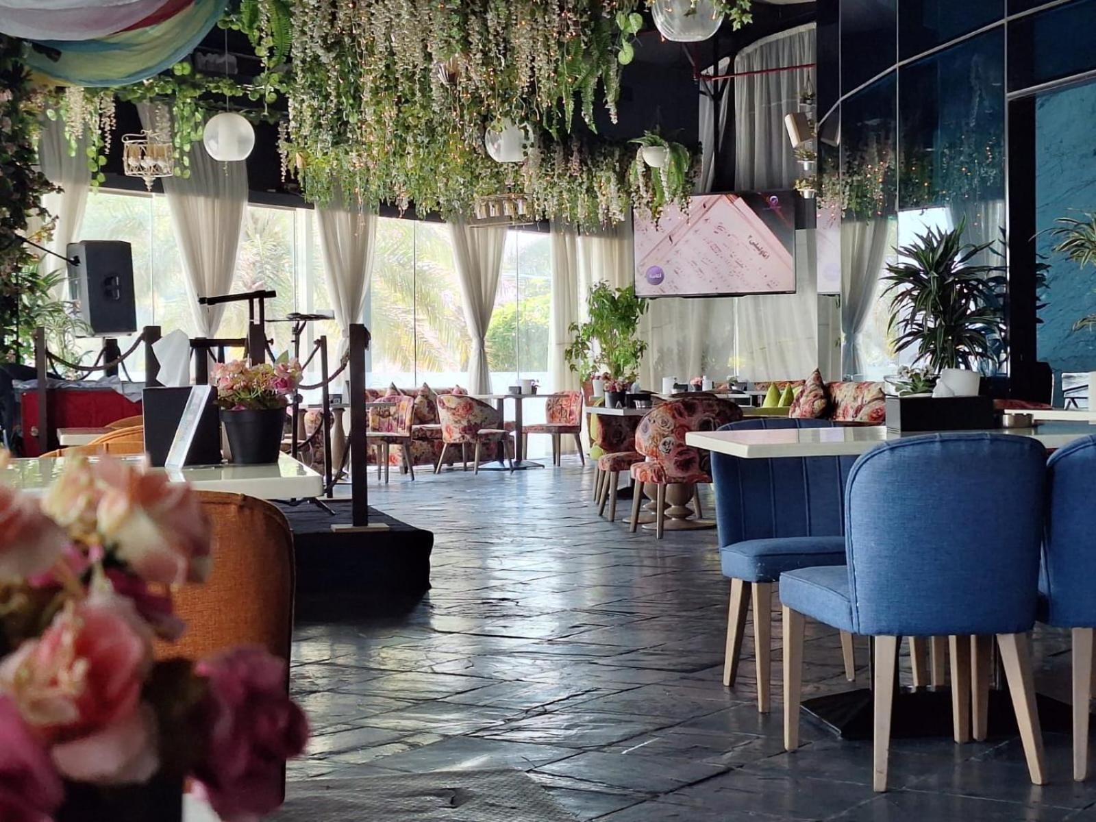 Ramee Grand Hotel And Spa Manama Exteriör bild Interior of the restaurant