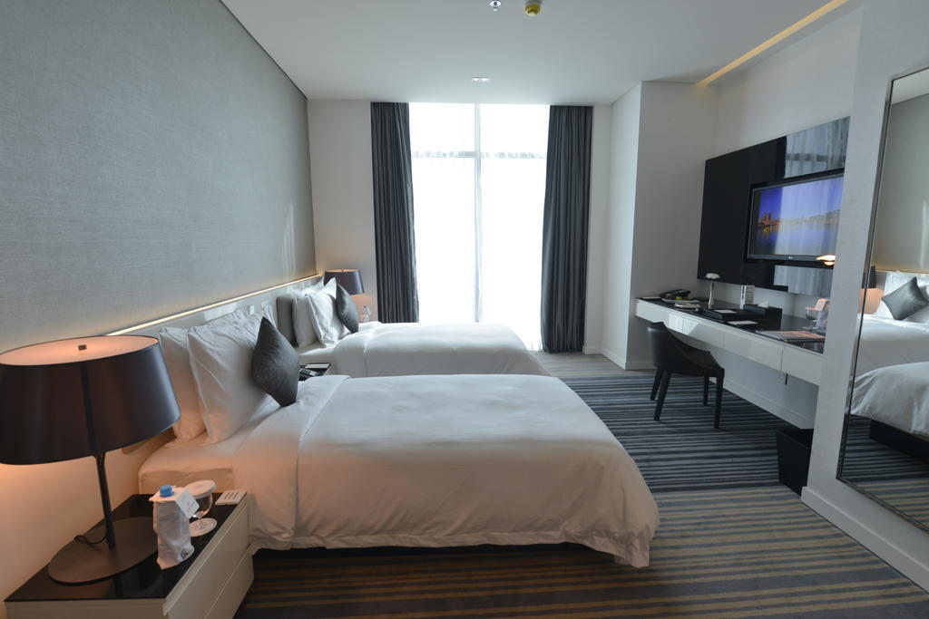 Ramee Grand Hotel And Spa Manama Rum bild