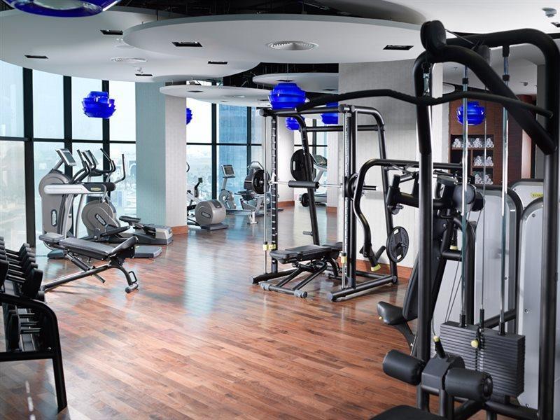 Ramee Grand Hotel And Spa Manama Exteriör bild A gym