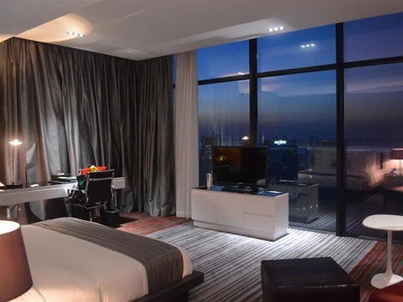 Ramee Grand Hotel And Spa Manama Exteriör bild A suite at the hotel