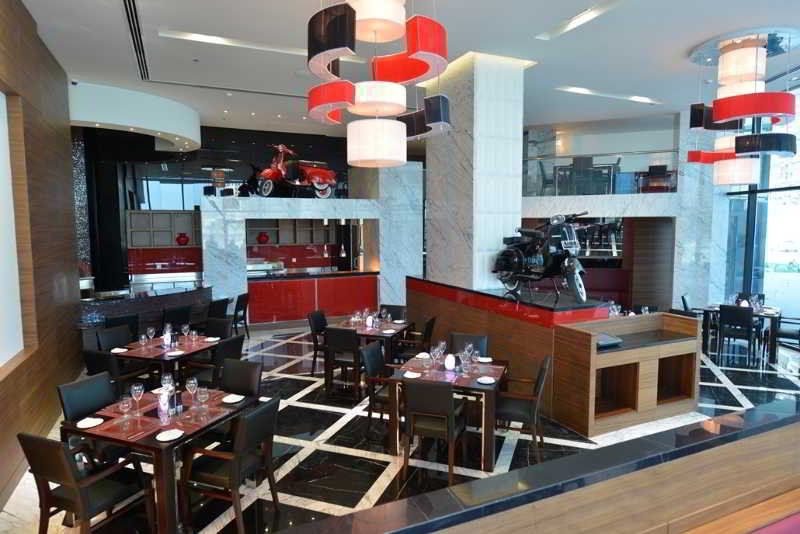 Ramee Grand Hotel And Spa Manama Exteriör bild The restaurant