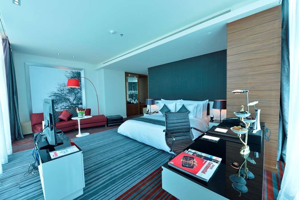 Ramee Grand Hotel And Spa Manama Exteriör bild A suite at the hotel